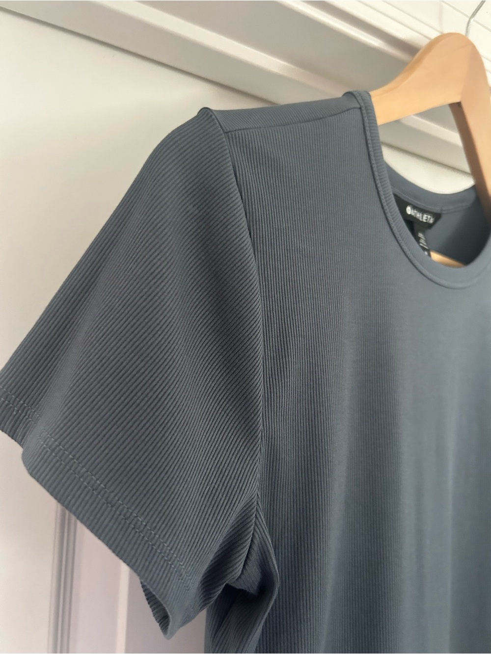 Athleta Signature Rib Crop Tee Sz M